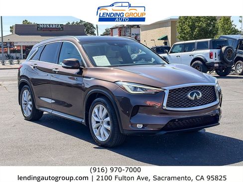 Used 2019 INFINITI QX50 Essential w/ Premium Audio Package AWD/4WD image 5