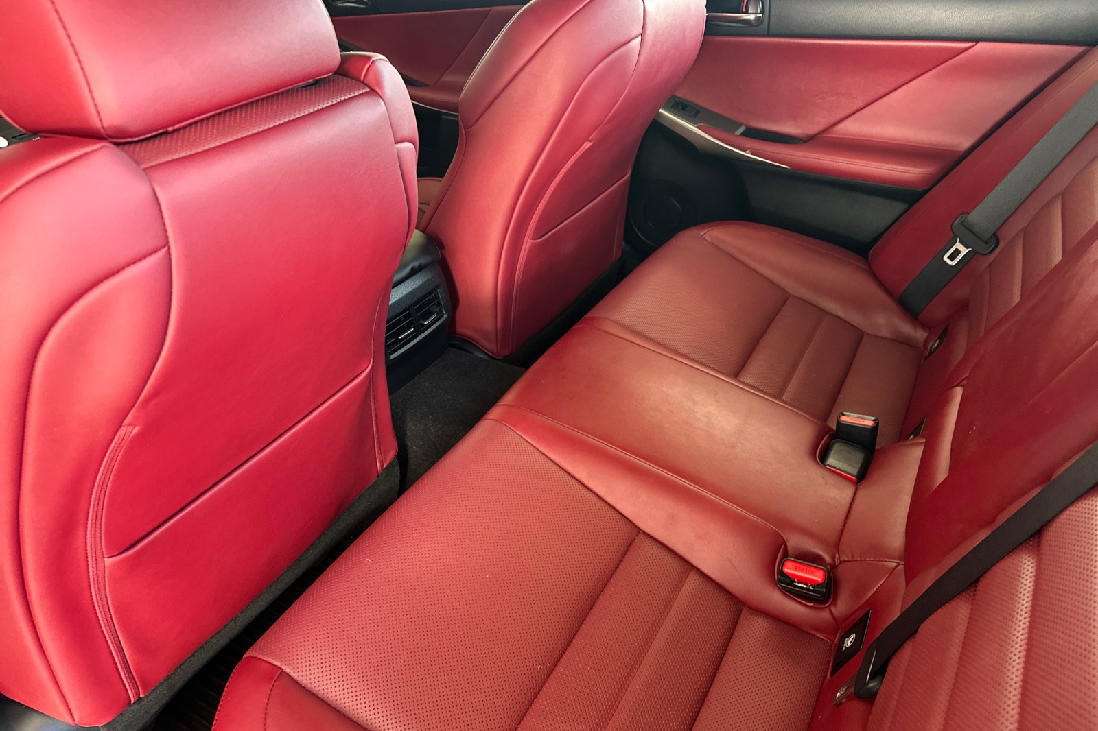 Used 2016 Lexus IS 350 w/ F Sport Package RWD image 9