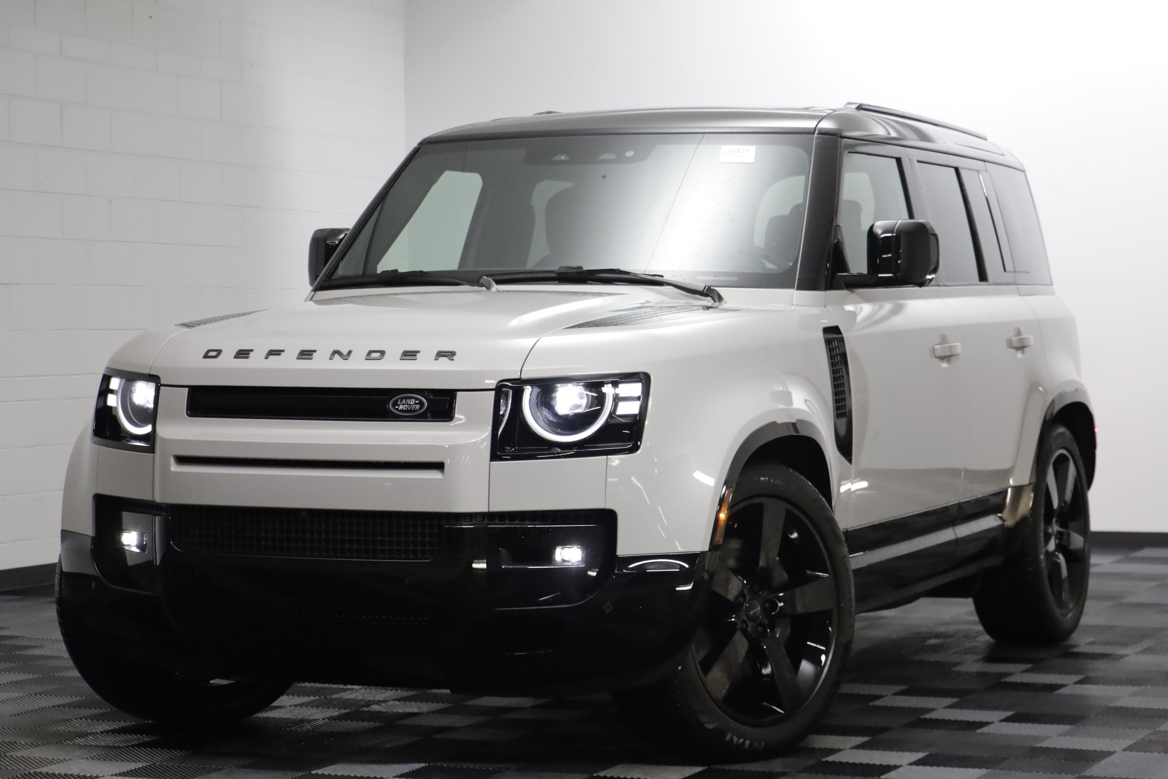 New 2026 Land Rover Defender 110 X-Dynamic SE AWD/4WD image 1