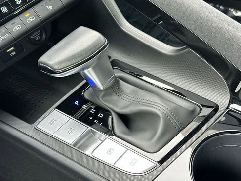 Used 2023 Hyundai Elantra Limited w/ Cargo Package image 24