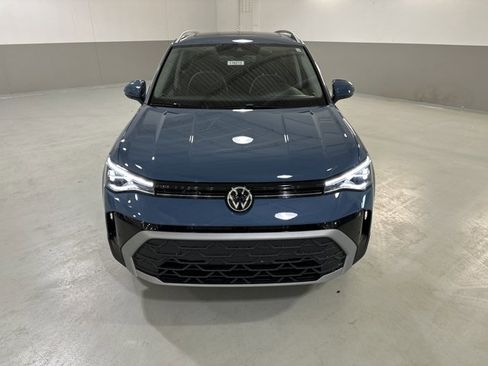 New 2026 Volkswagen Taos SE image 3