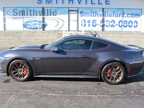 Used 2024 Ford Mustang GT Premium image 4