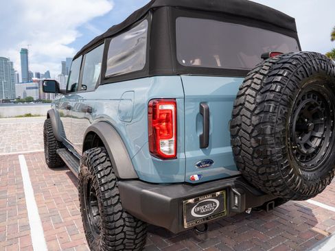 Used 2023 Ford Bronco 4-Door AWD/4WD image 13