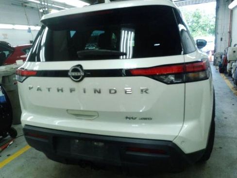 Certified 2023 Nissan Pathfinder SV w/ SV Premium Package AWD/4WD image 2