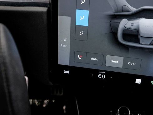 Used 2023 Tesla Model S image 30