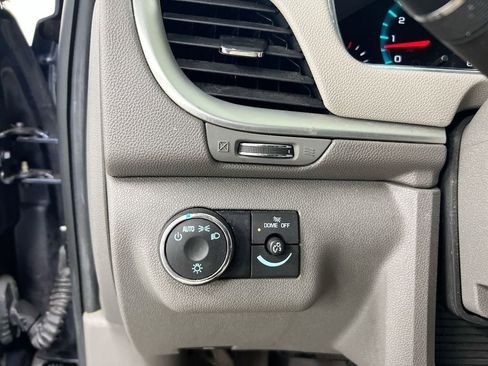 Used 2014 Chevrolet Traverse LS FWD image 18
