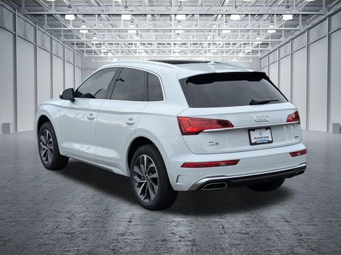 Used 2023 Audi Q5 2.0T Premium w/ Convenience Package AWD/4WD image 3
