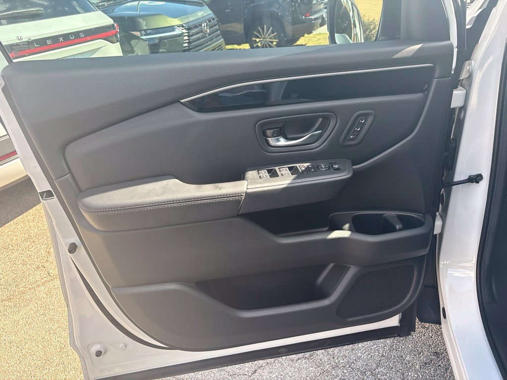 Used 2024 Honda Pilot EX-L image 11