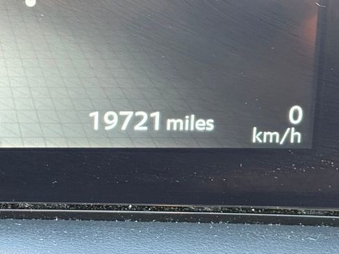 Used 2024 Nissan Ariya FWD image 18