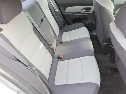 Used 2014 Chevrolet Cruze LS image 25