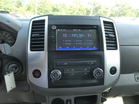 Used 2018 Nissan Frontier S RWD image 19