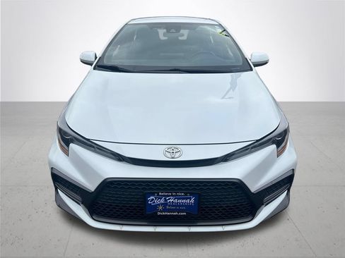 Used 2022 Toyota Corolla SE FWD image 3