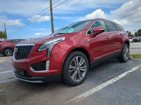 Used 2021 Cadillac XT5 Premium Luxury FWD image 3