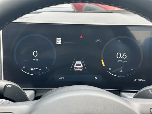 Used 2025 Hyundai Sonata SEL FWD image 25