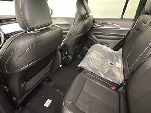 New 2026 Jeep Grand Cherokee L Limited image 15