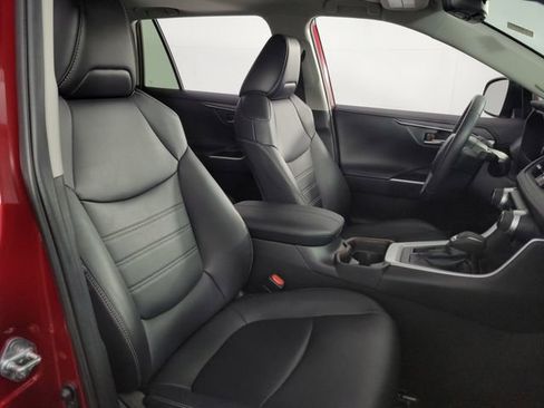 Used 2020 Toyota RAV4 Limited FWD image 15