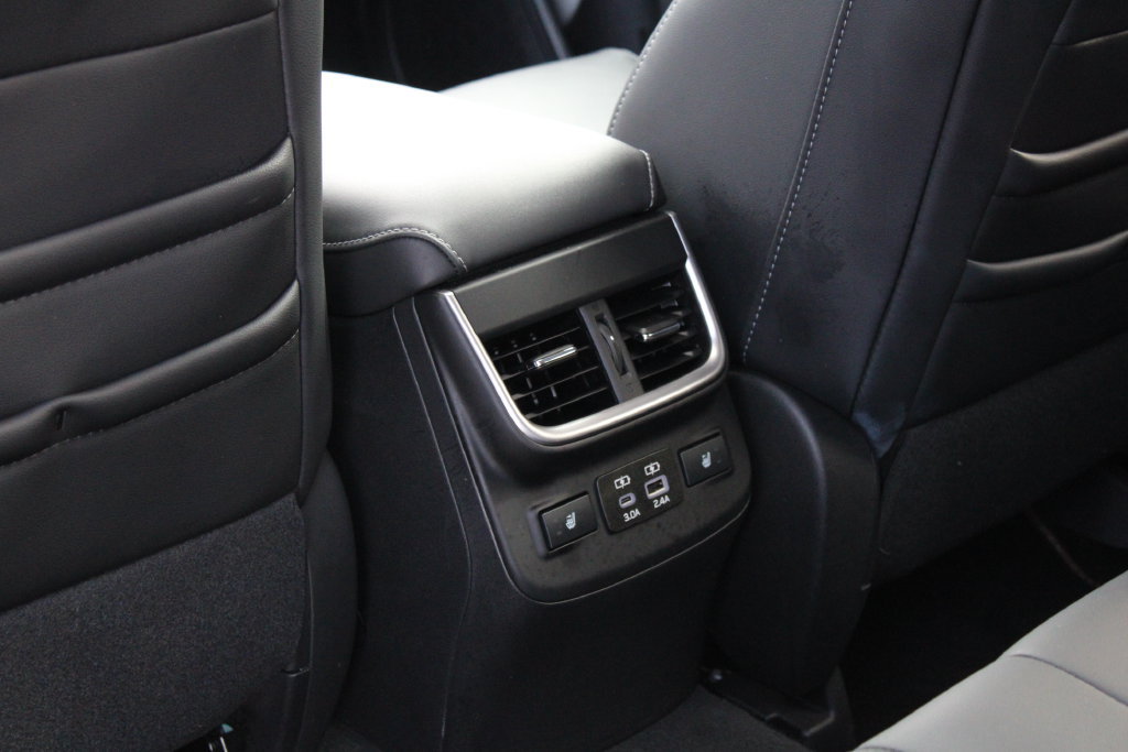 Used 2024 Subaru Outback Premium AWD/4WD image 24