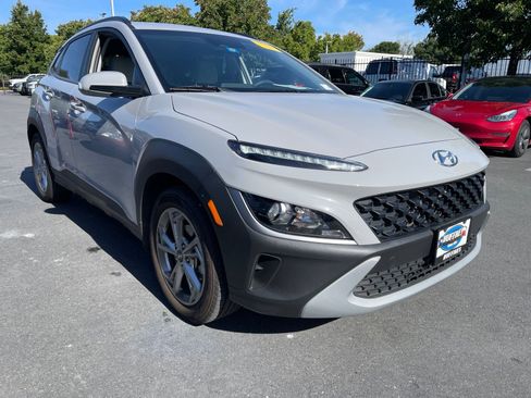 Used 2023 Hyundai Kona SEL FWD image 1