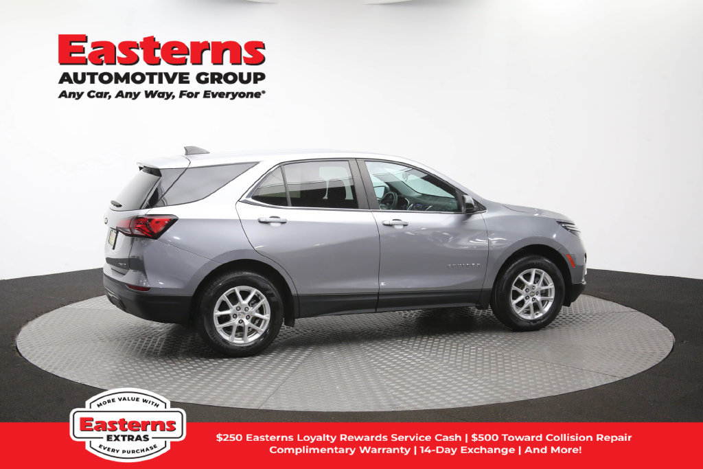 Used 2023 Chevrolet Equinox LT AWD/4WD image 44