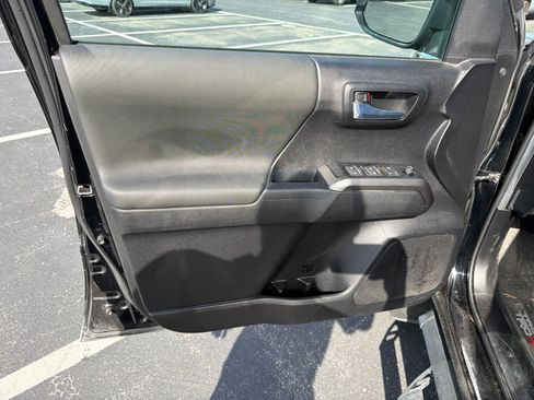 Used 2023 Toyota Tacoma TRD Pro AWD/4WD image 12
