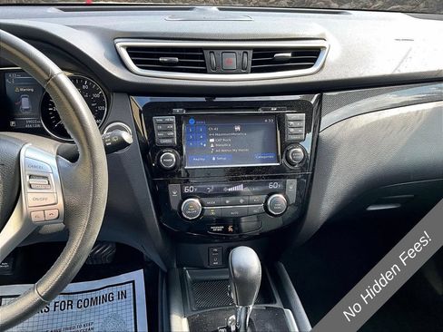 Used 2016 Nissan Rogue SL w/ SL Premium Package AWD/4WD image 6