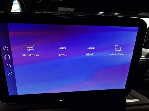 Used 2025 Cadillac Escalade Sport Platinum w/ LPO, ONYX Package image 13