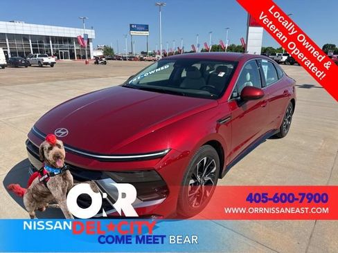 Used 2025 Hyundai Sonata SEL FWD image 1