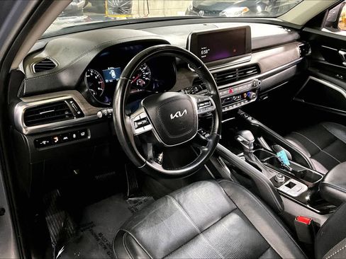 Used 2022 Kia Telluride EX w/ Towing Package image 17