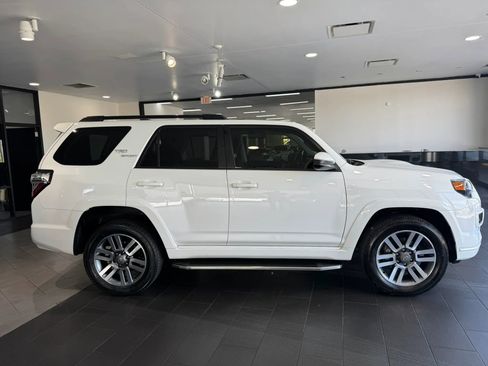 Used 2022 Toyota 4Runner TRD Sport AWD/4WD image 5