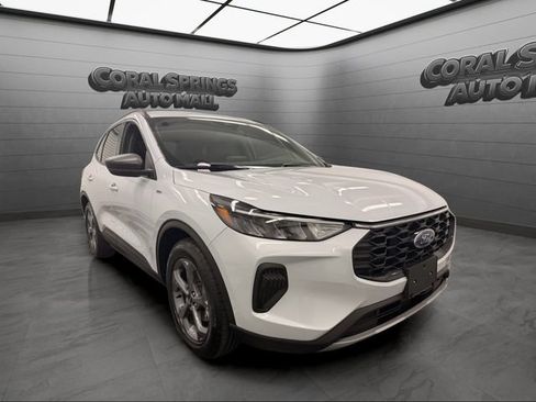Used 2025 Ford Escape ST-Line FWD image 7