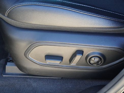 Used 2022 Jeep Grand Cherokee L Laredo image 23