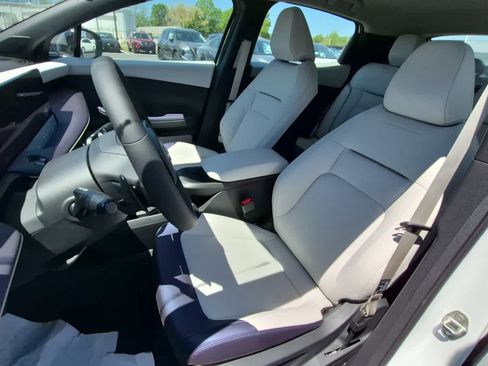 New 2026 Nissan Leaf SV+ w/ Floor Mat Package (SV+) FWD image 10