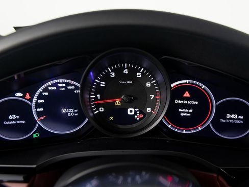 Certified 2023 Porsche Cayenne Platinum Edition image 23