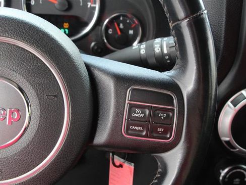 Used 2012 Jeep Wrangler Unlimited Rubicon w/ Dual Top Group AWD/4WD image 25