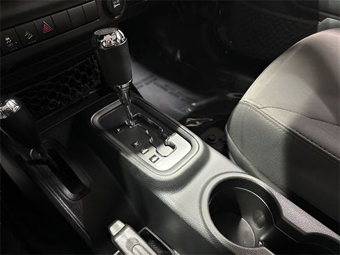 Used 2018 Jeep Wrangler Unlimited Sport S image 21