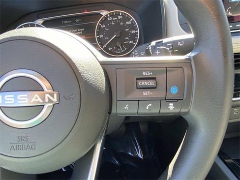 Used 2024 Nissan Rogue SV image 25