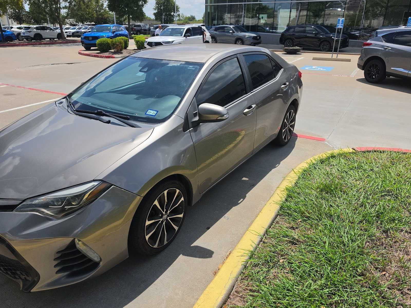 Used 2017 Toyota Corolla L FWD image 1