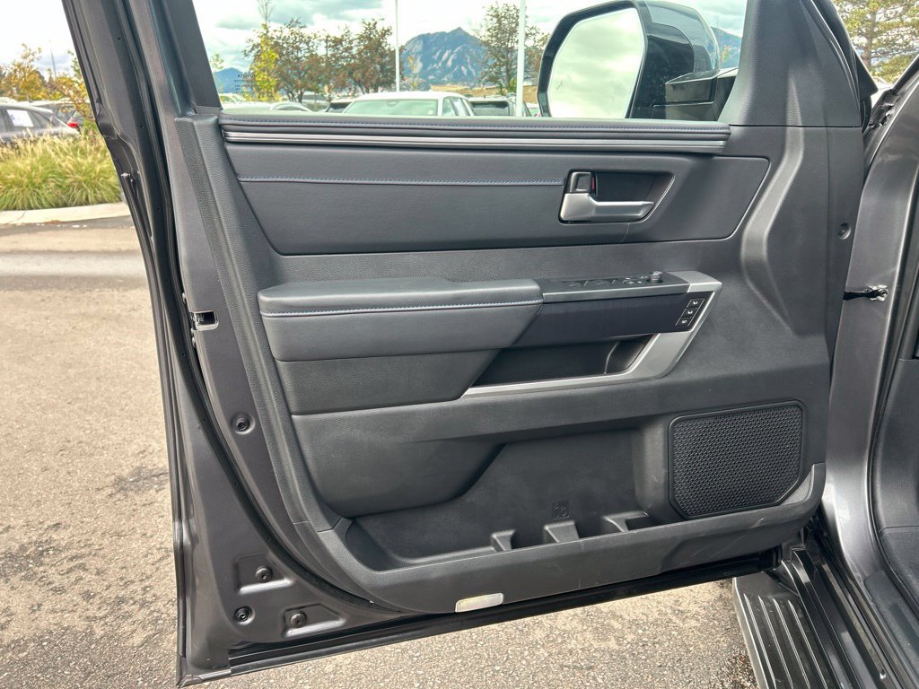 Used 2024 Toyota Sequoia Platinum AWD/4WD image 22