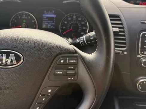 Used 2015 Kia Forte EX image 31