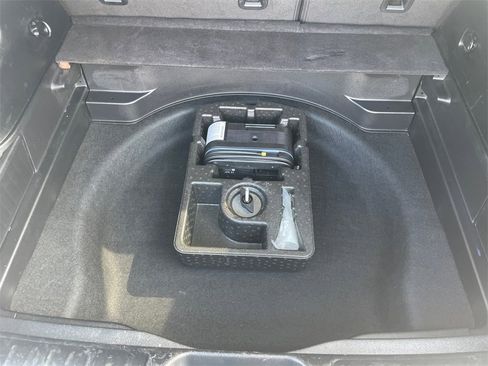 Used 2021 Jeep Cherokee Latitude Plus image 50