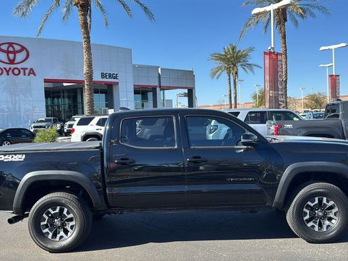 Used 2019 Toyota Tacoma TRD Off-Road image 8