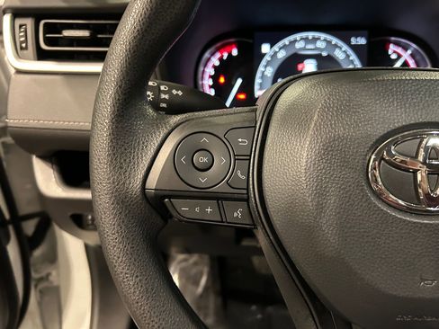 Used 2025 Toyota RAV4 LE image 14