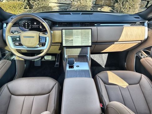 New 2026 Land Rover Range Rover Long Wheelbase SE image 12