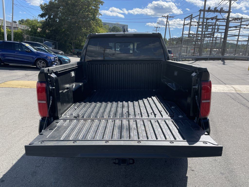 Used 2024 Toyota Tacoma SR5 AWD/4WD image 13