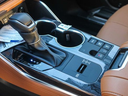 New 2026 Toyota Highlander Platinum AWD/4WD image 21