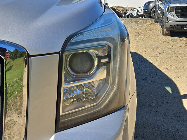 Used 2019 GMC Yukon SLT w/ Open Road Package AWD/4WD image 29