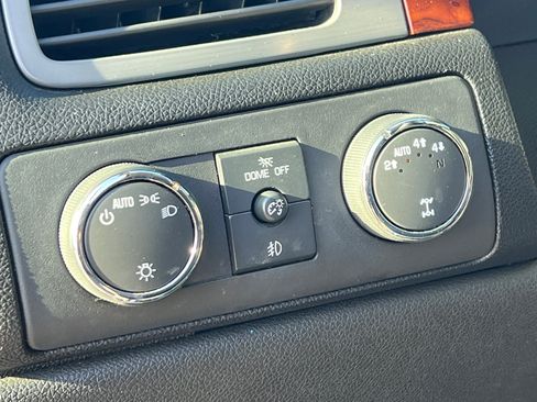 Used 2013 Chevrolet Tahoe LTZ image 18