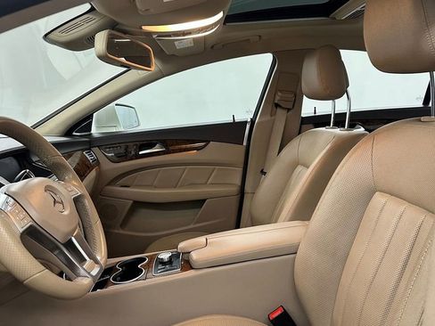 Used 2012 Mercedes-Benz CLS 550 4MATIC image 9