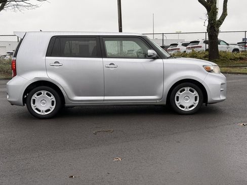 Used 2012 Scion xB Base image 8