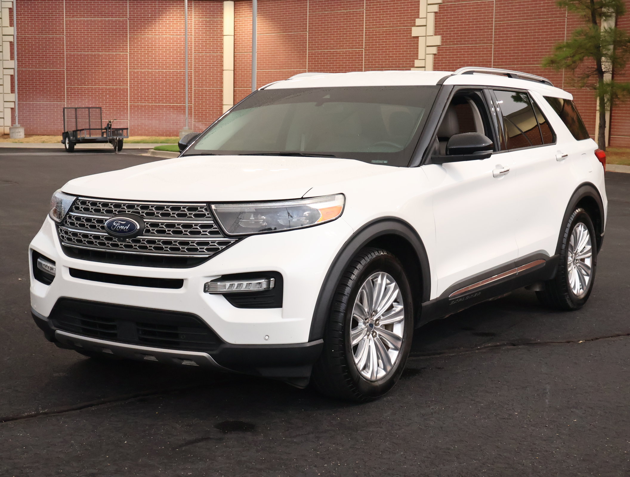 Used 2020 Ford Explorer Limited w/ Class III Trailer Tow Package RWD image 33